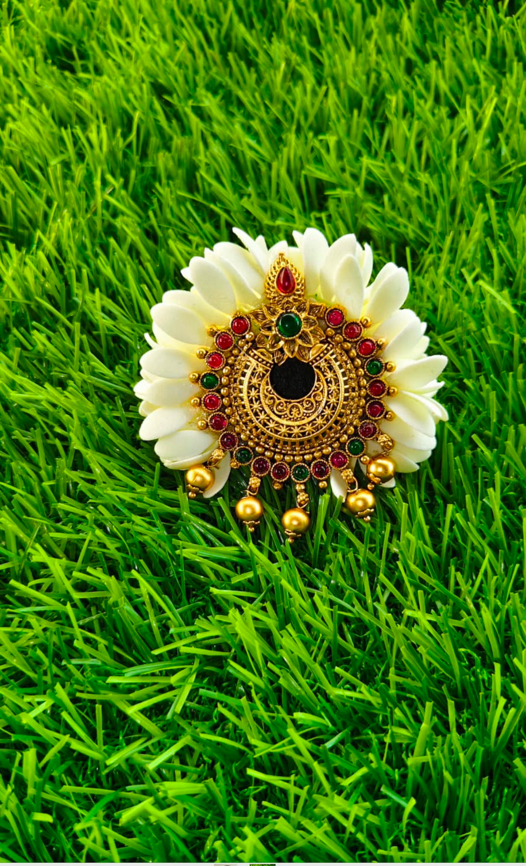 Blossom hair clip