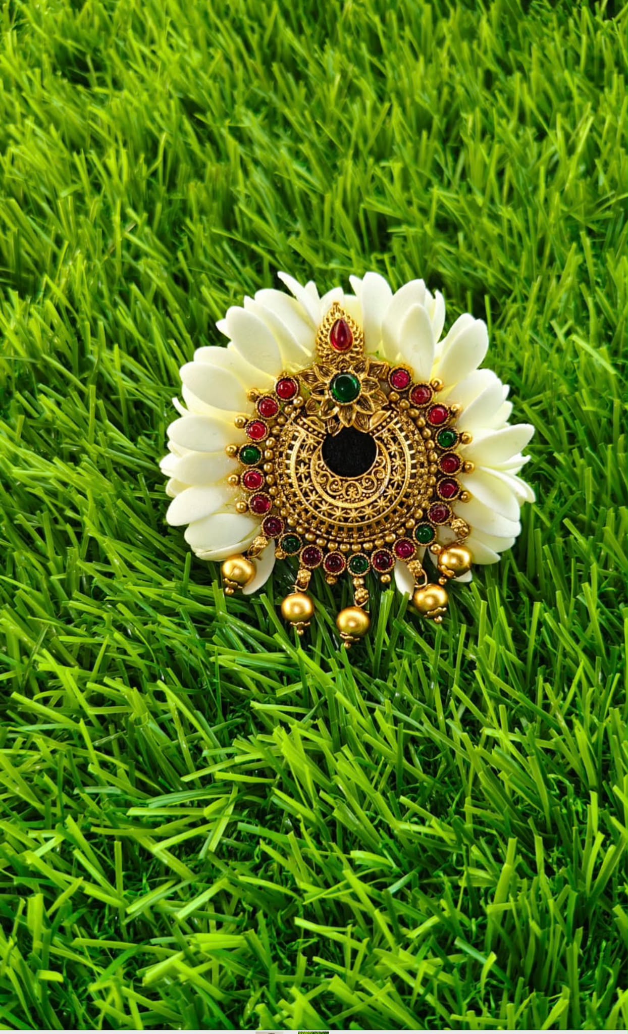 Blossom hair clip